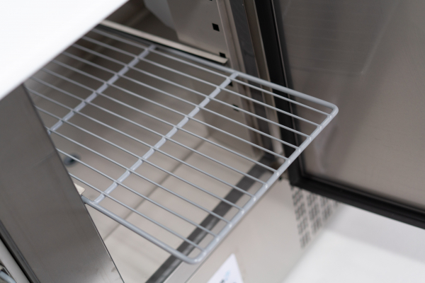 Gastronomie Saladette 3-türig mit Klappdeckel-368 liter